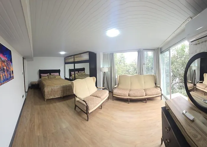 Elit1 12plus Beds Full Triplex In Golf Area With Private Pool & Garden Wifi Netflix Full Kitchen & Bed Equipments Air Conditions Free Parking *