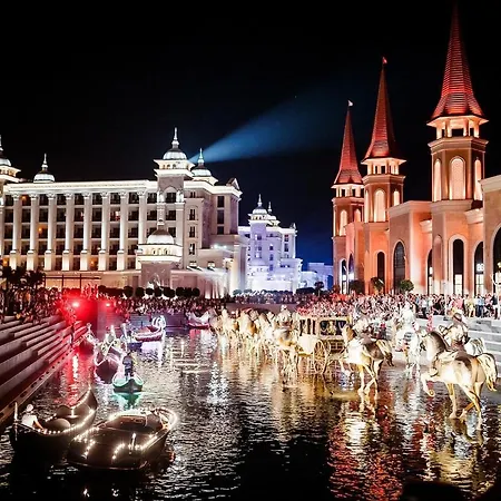 Villa Elit1 10 Beds Full Triplex In Golf Area With Private Pool & Garden Wifi Netflix Full Kitchen & Bed Equipments Air Conditions Free Parking Belek