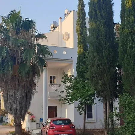 Villa Elit1 10 Beds Full Triplex In Golf Area With Private Pool & Garden Wifi Netflix Full Kitchen & Bed Equipments Air Conditions Free Parking