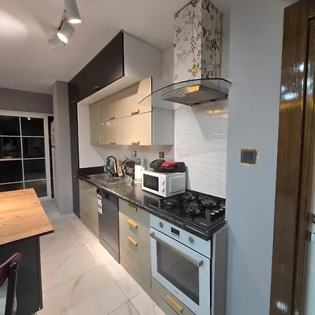 Greenvilla1 Belek-15 Beds-7Rooms Full Triplex Villa In Belek With 10Meter Private Pool & Garden Wi-Fi- Full Kitchen & Bed Equipments-New Air Conditions Free Parking 3Shower & Wc Βίλα *
