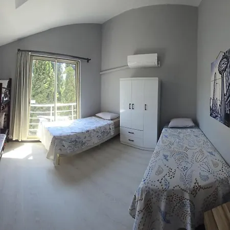 别墅 Greenvilla1 Belek-15 Beds-7Rooms Full Triplex Villa In Belek With 10Meter Private Pool & Garden Wi-Fi- Full Kitchen & Bed Equipments-New Air Conditions Free Parking 3Shower & Wc