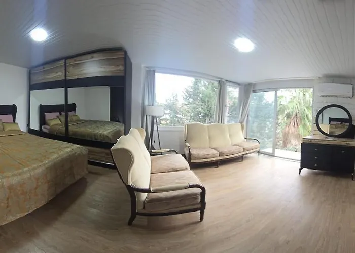 Vila Elit1 12plus Beds Full Triplex In Golf Area With Private Pool & Garden Wifi Netflix Full Kitchen & Bed Equipments Air Conditions Free Parking Belek