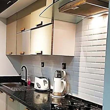 Vilă Elit1 12plus Beds Full Triplex In Golf Area With Private Pool & Garden Wifi Netflix Full Kitchen & Bed Equipments Air Conditions Free Parking