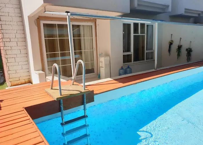 Elit1 12plus Beds Full Triplex In Golf Area With Private Pool & Garden Wifi Netflix Full Kitchen & Bed Equipments Air Conditions Free Parking Βίλα